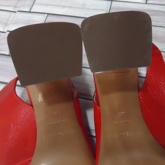 SIZE 37. L'Autrechose Chose crystal buckle leather sandals. - Picture 13 of 16